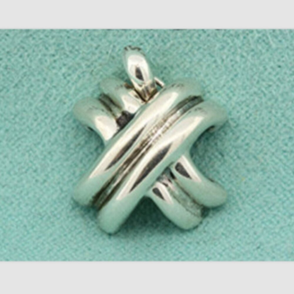 Tiffany & Co Signature X Pendant Sterling Silver 4 Necklace Vintage Rare